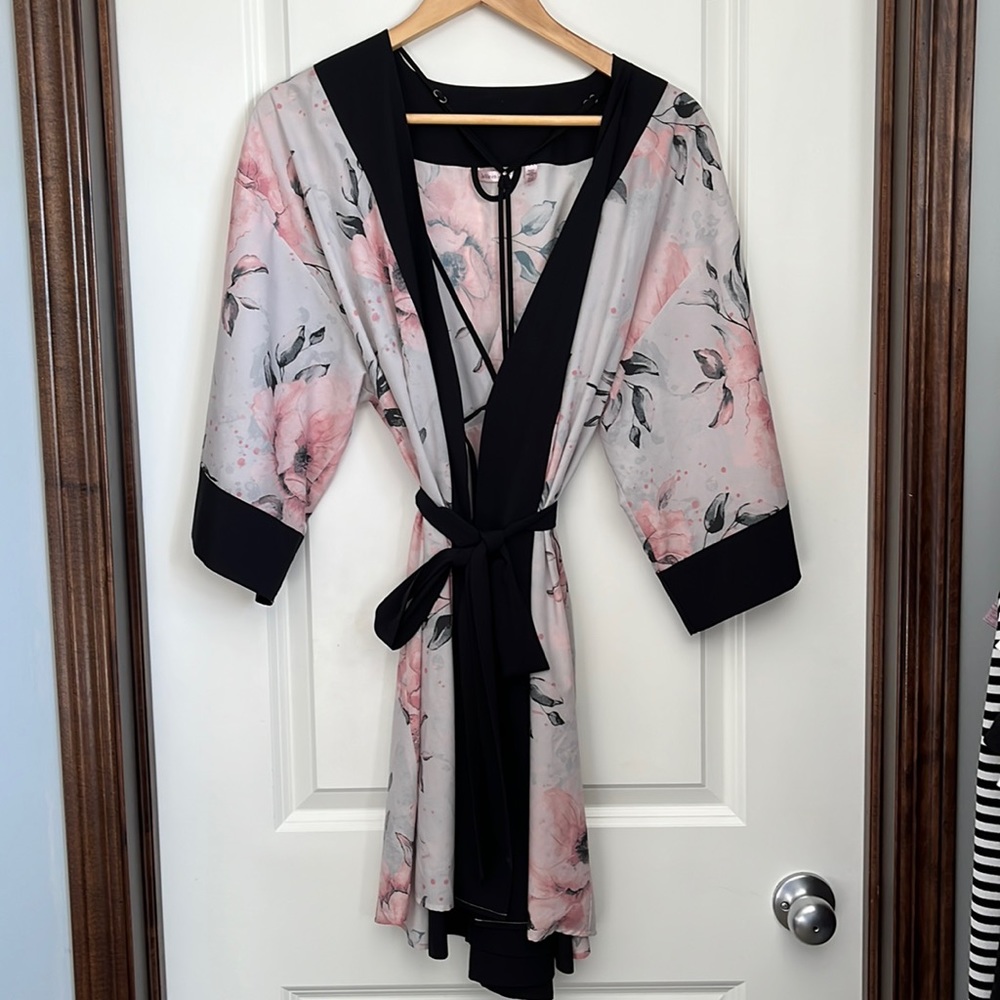 L.A. Vie En Rose Slip M & Robe XS
